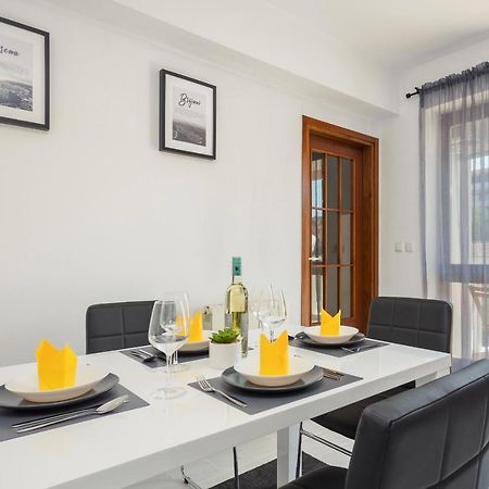 Laveruda Apartment With Balcony And Free Parking Pula Zewnętrze zdjęcie