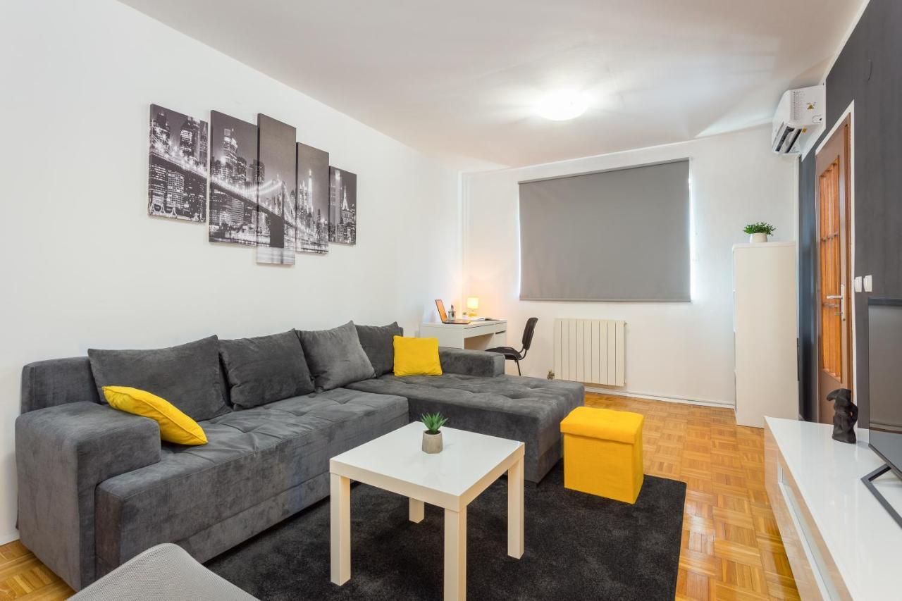 Laveruda Apartment With Balcony And Free Parking Pula Zewnętrze zdjęcie