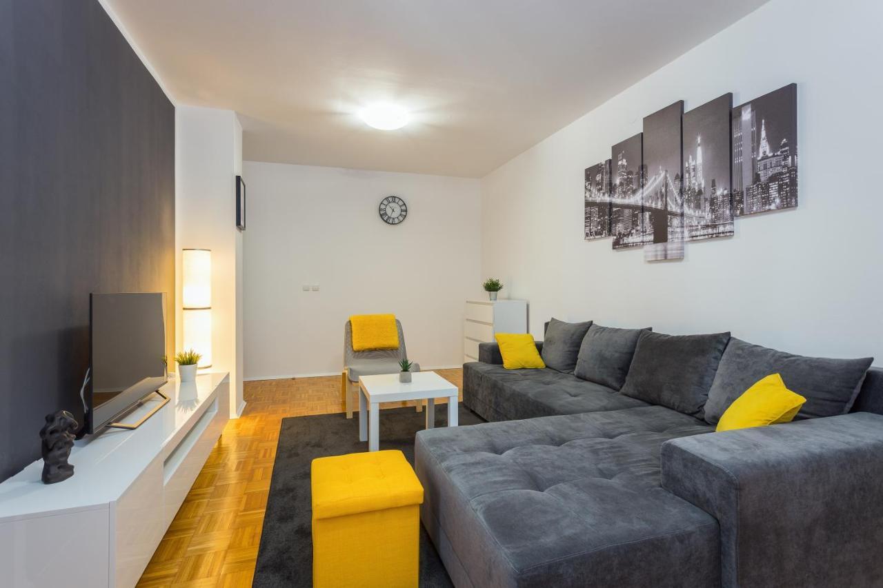 Laveruda Apartment With Balcony And Free Parking Pula Zewnętrze zdjęcie