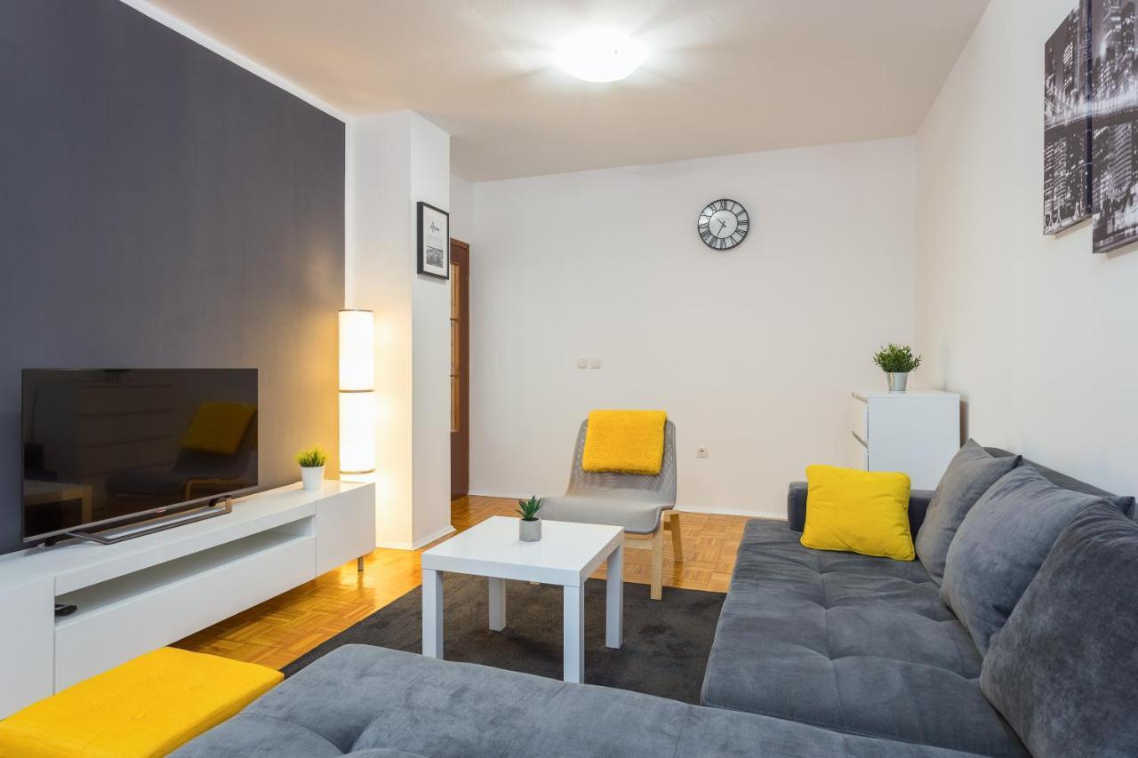 Laveruda Apartment With Balcony And Free Parking Pula Zewnętrze zdjęcie