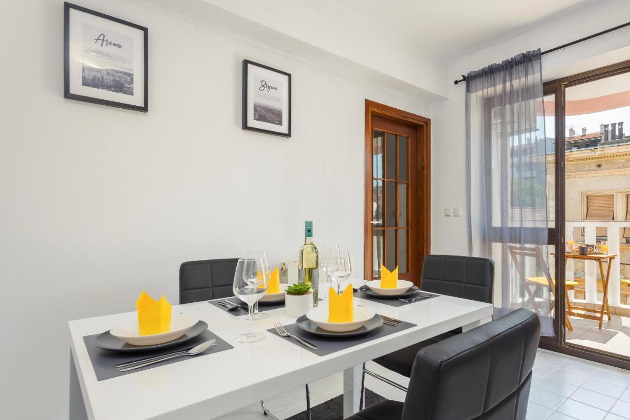 Laveruda Apartment With Balcony And Free Parking Pula Zewnętrze zdjęcie